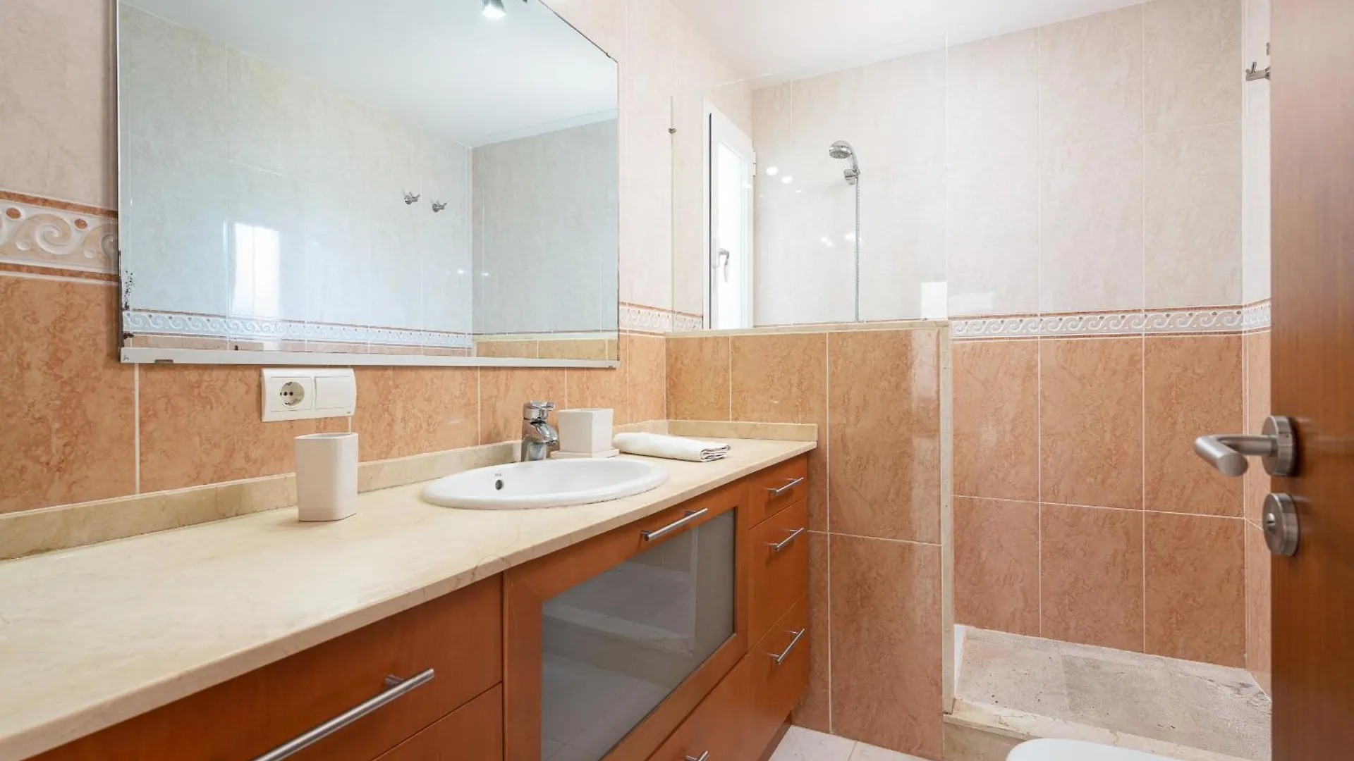 Villa Vistafar , Com Piscina Privada 알쿠디아
