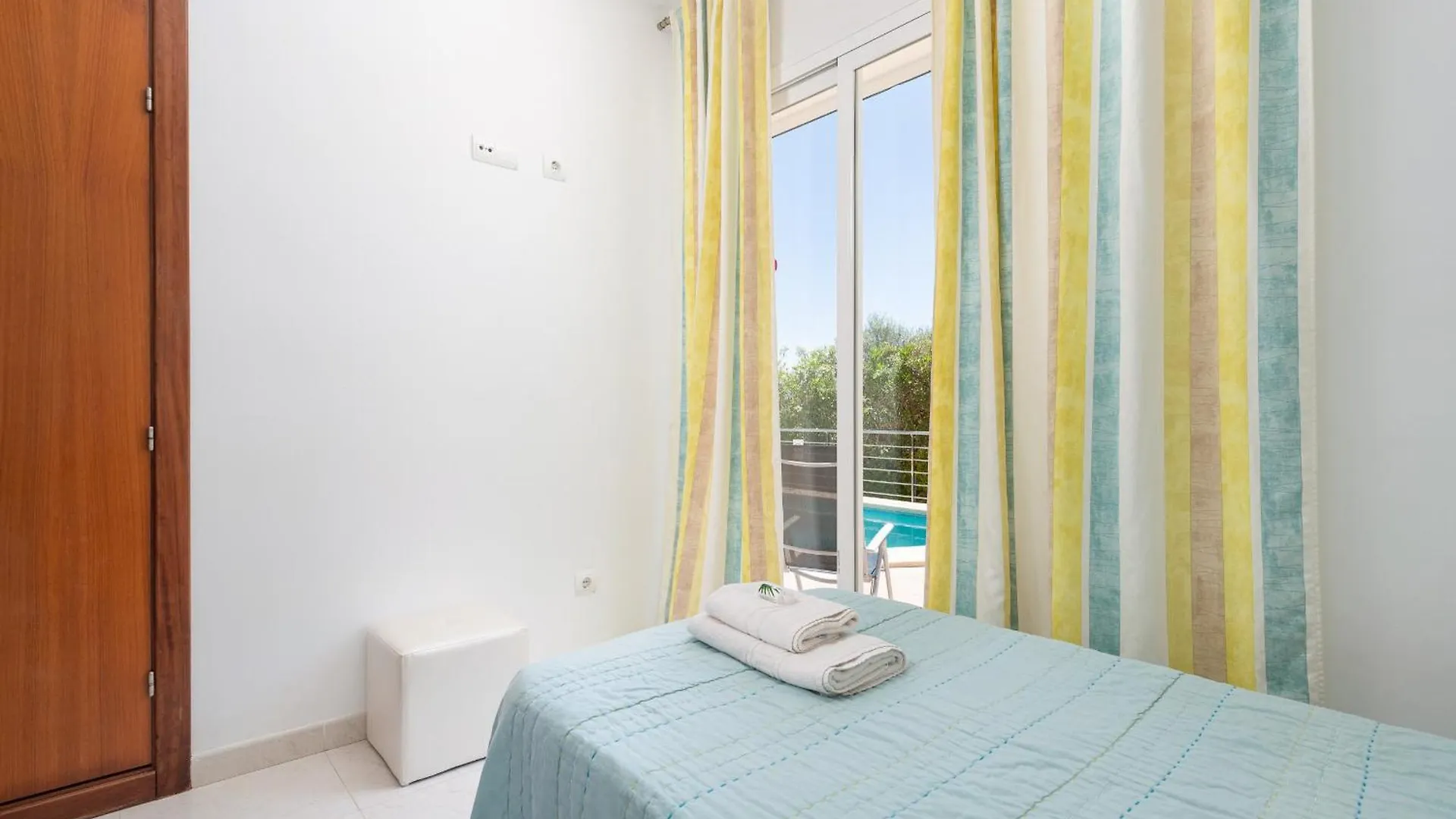 Villa Vistafar , Com Piscina Privada 알쿠디아 스페인